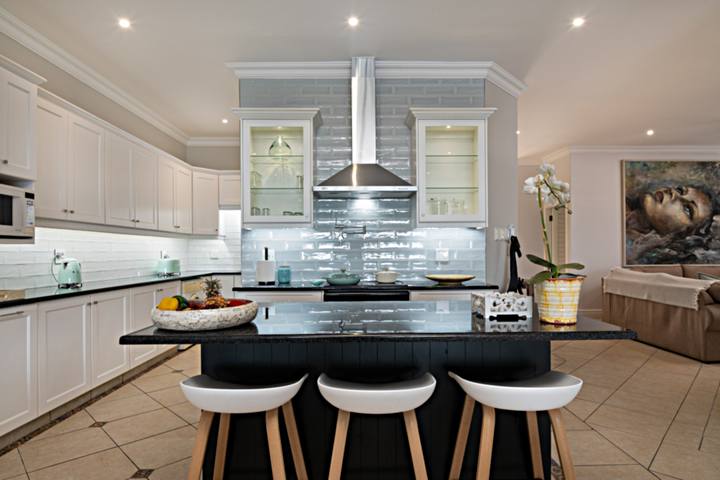 Marichel 12 Kitchen